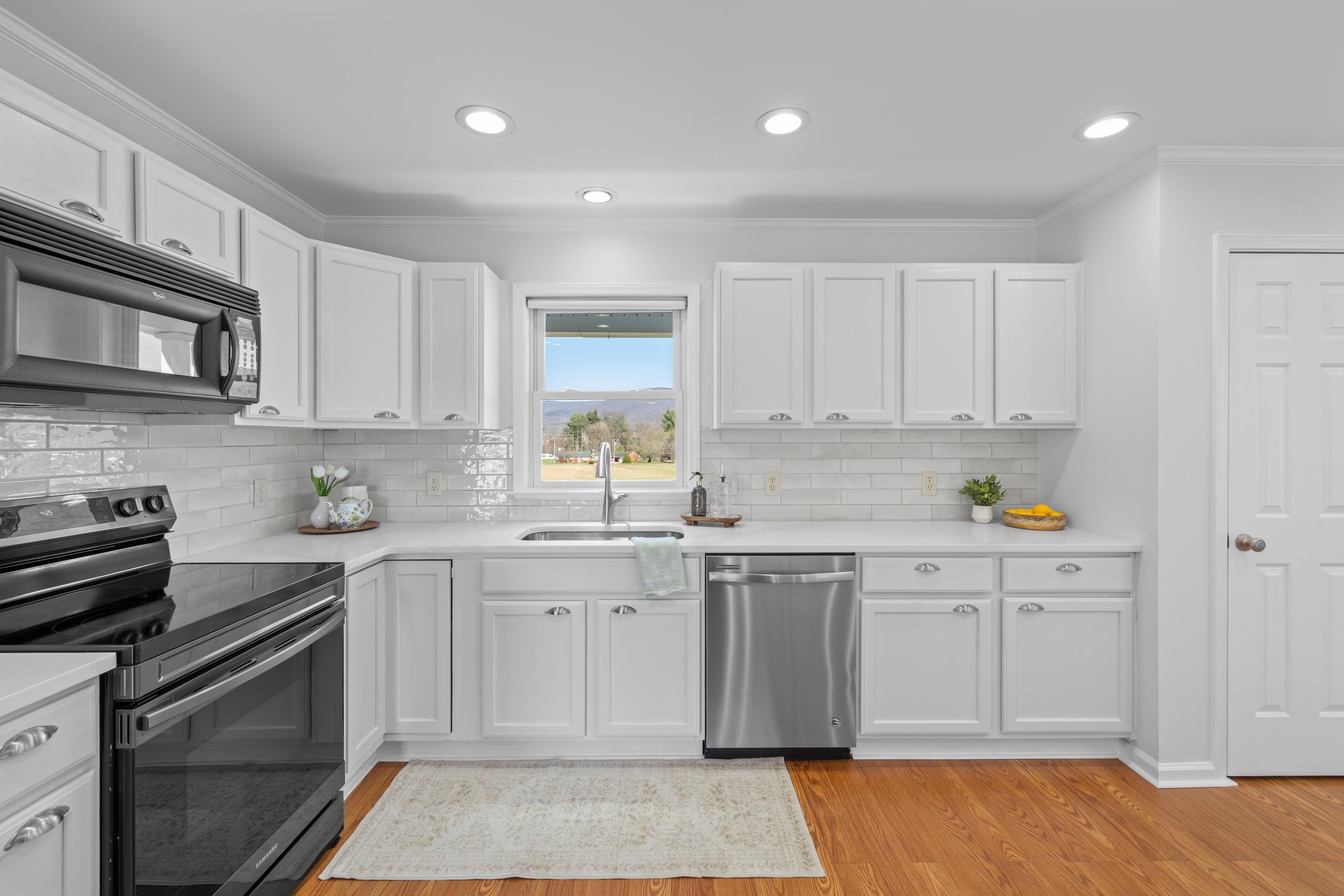 810 Rockfish Road Waynesboro, VA 22980 - Photo 18 of 71 Gallery Image 18