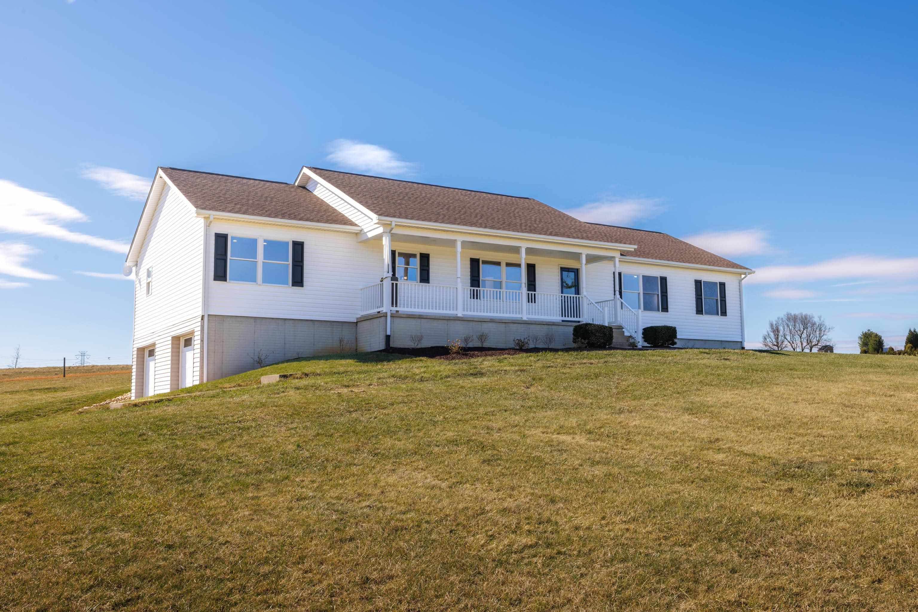810 Rockfish Road Waynesboro, VA 22980 - Photo 4 of 71 Gallery Image 4