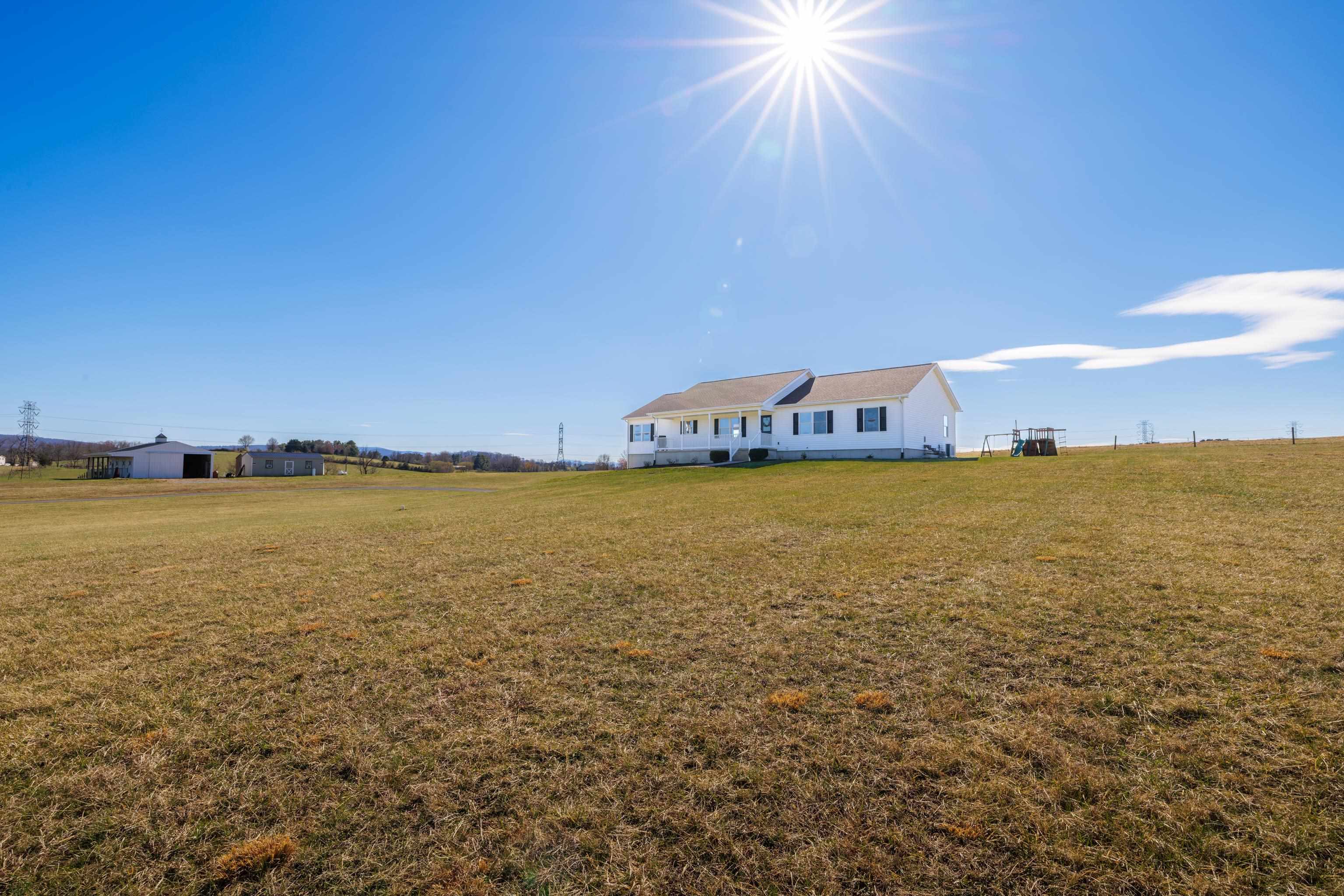 810 Rockfish Road Waynesboro, VA 22980 - Photo 6 of 71 Gallery Image 6