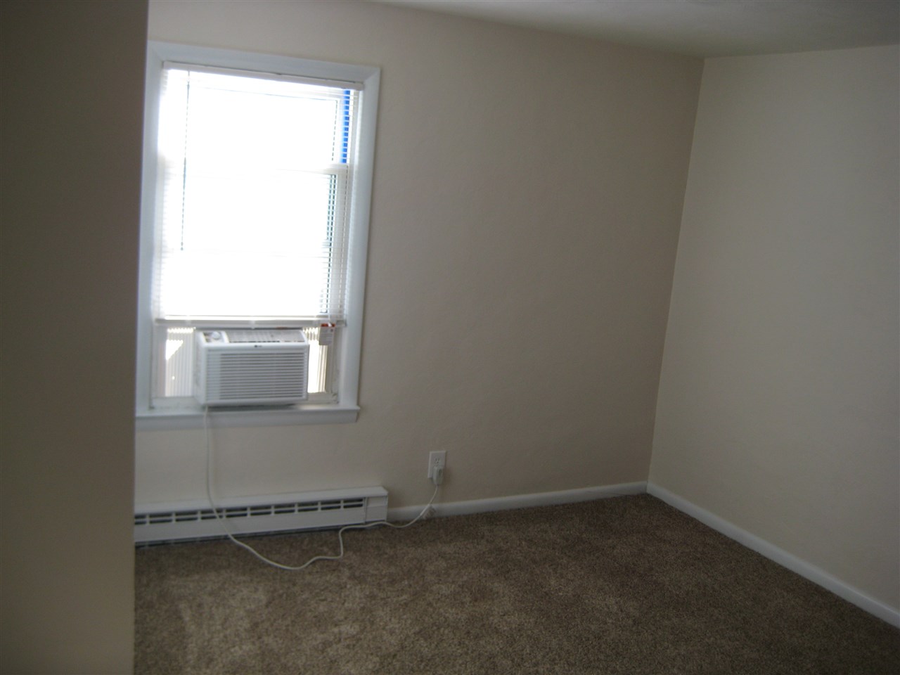 209 Worth Road Auburn, IN 46706 - Photo 6 of 12 Gallery Image 6