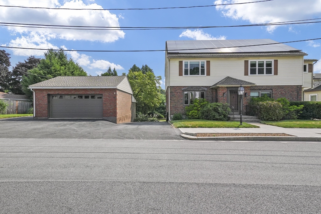 25 Locust Avenue Worcester, MA 01604 - Photo 1 of 40 Gallery Image 1