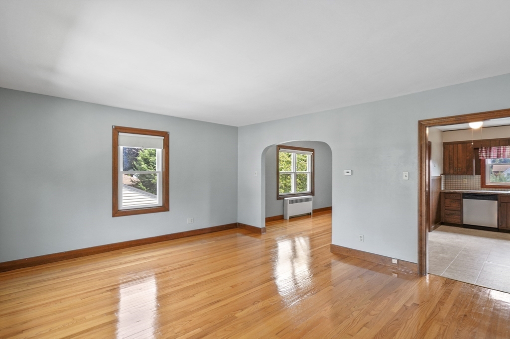 25 Locust Avenue Worcester, MA 01604 - Photo 12 of 40 Gallery Image 12