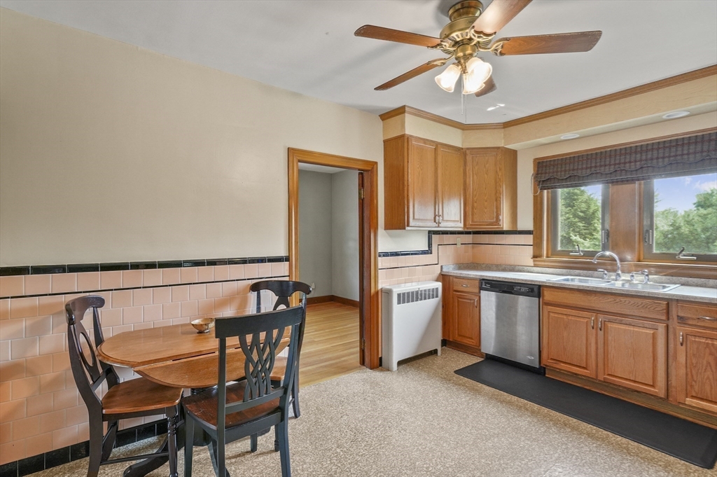 25 Locust Avenue Worcester, MA 01604 - Photo 15 of 40 Gallery Image 15