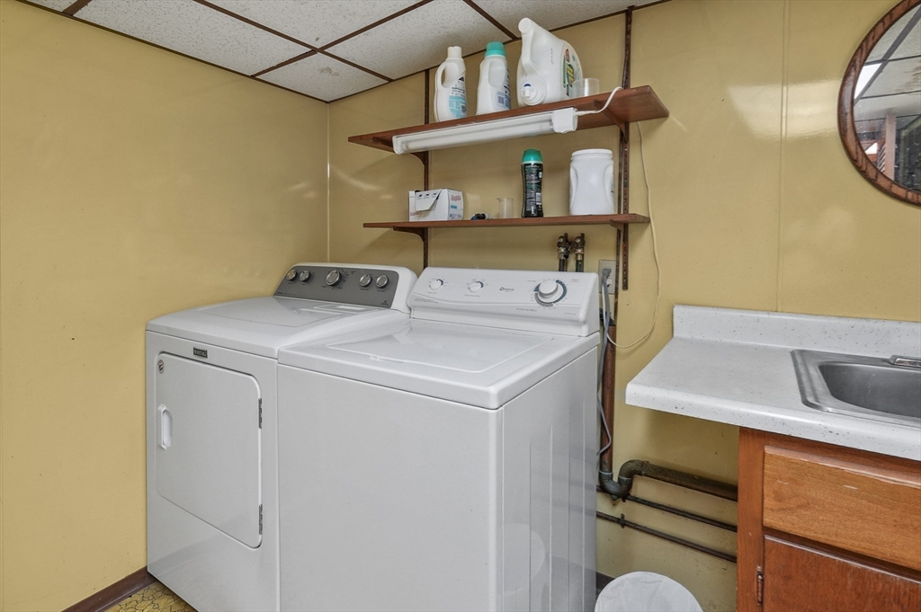 25 Locust Avenue Worcester, MA 01604 - Photo 32 of 40 Gallery Image 32