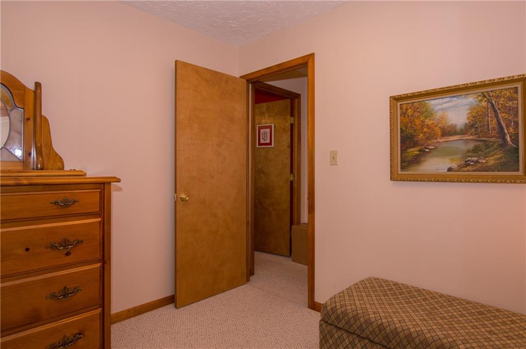 1502 Roberts Road Franklin, IN 46131 - Photo 9 of 20 Gallery Image 9