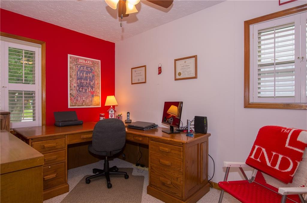 1502 Roberts Road Franklin, IN 46131 - Photo 10 of 20 Gallery Image 10