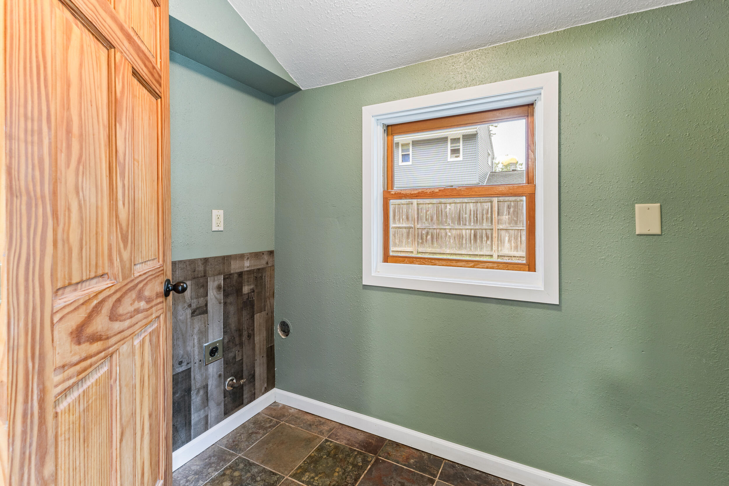 8413 Fox River Road Waterford, WI 53185 - Photo 6 of 26 Laundry Room