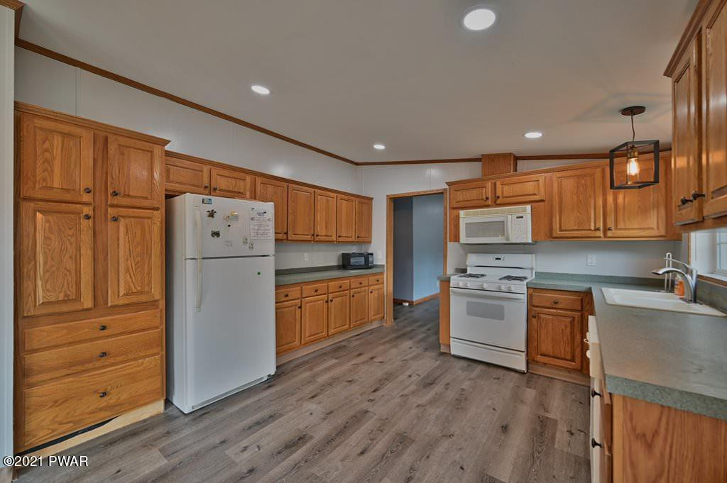 33 Oakview Lane Waymart, PA 18472 - Photo 21 of 65