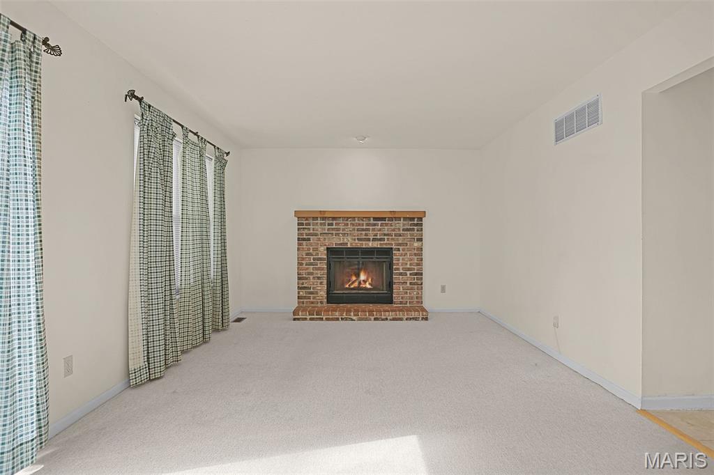 540 Woodlyn Crossing Ballwin, MO 63021 - Photo 13 of 30