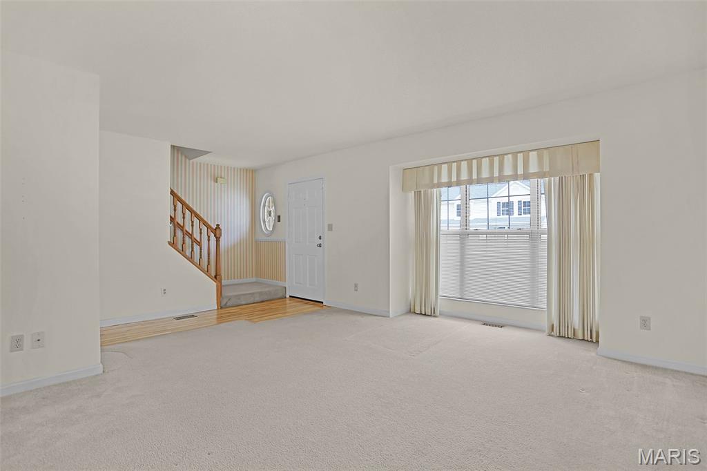 540 Woodlyn Crossing Ballwin, MO 63021 - Photo 5 of 30