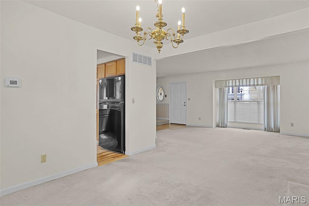 540 Woodlyn Crossing Ballwin, MO 63021 - Photo 9 of 30