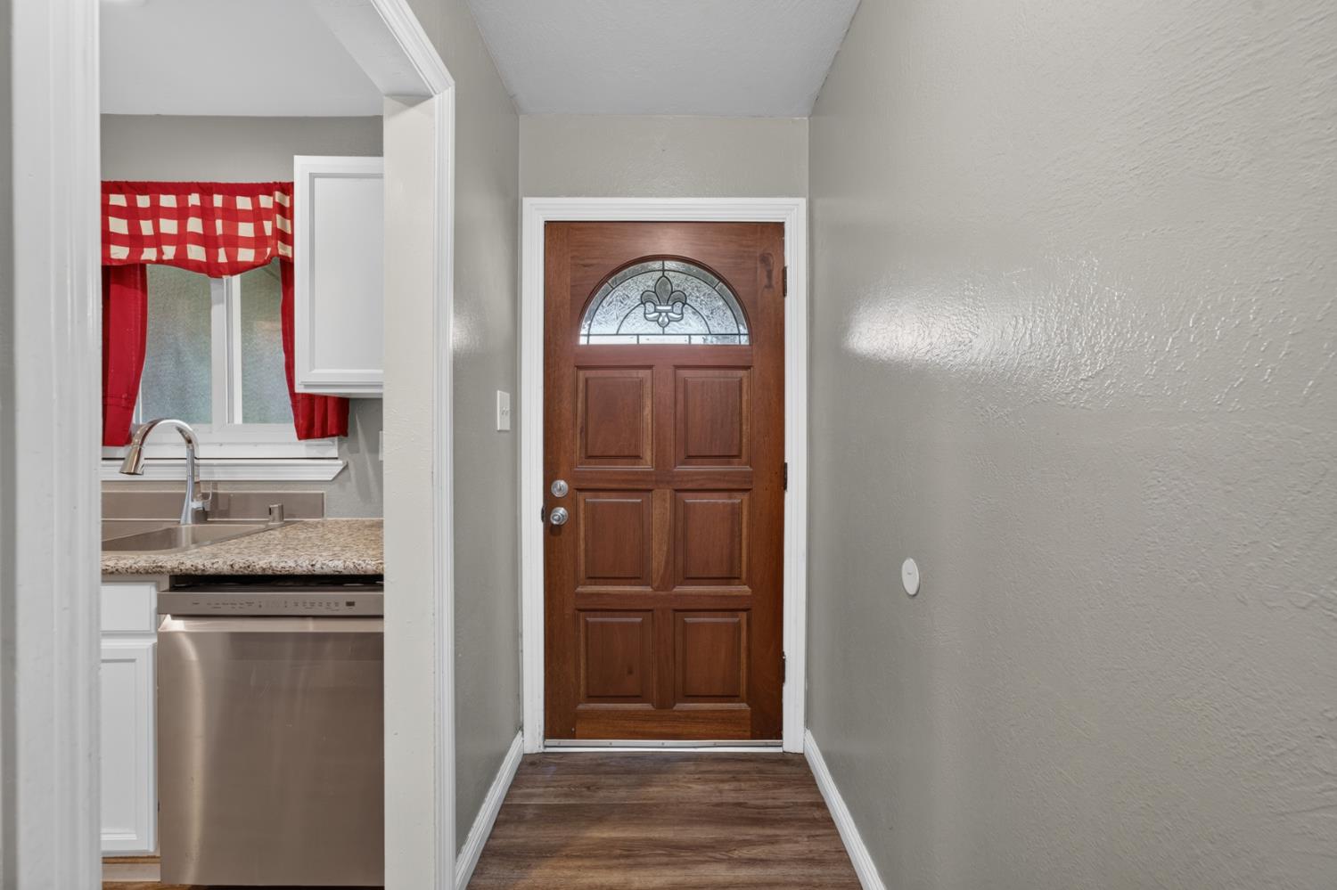 3708 Merrily Way Sacramento, CA 95821 - Photo 7 of 51 Gallery Image 7