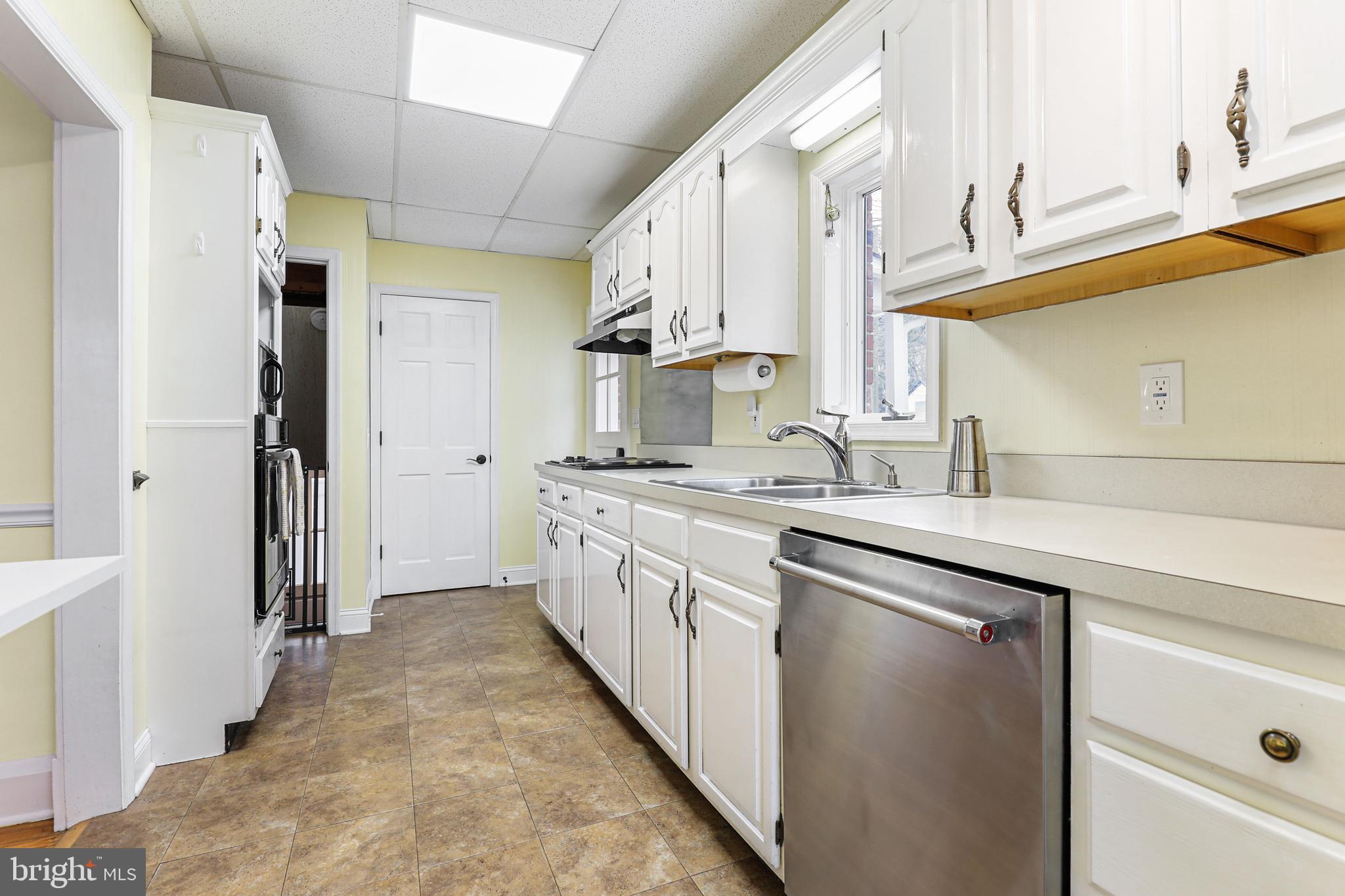 2018 Rocky Point Road Baltimore, MD 21221 - Photo 19 of 39