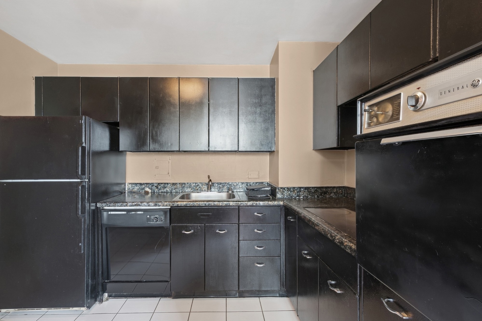 5701 North Sheridan Road, Unit 3B Chicago, IL 60660 - Photo 6 of 15
