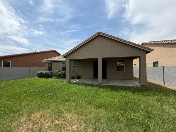 $2,099 | 2428 West Beverly Rd., Phoenix, AZ 85041