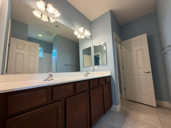 $2,099 | 2428 West Beverly Rd., Phoenix, AZ 85041