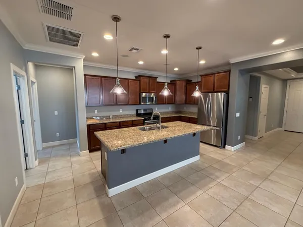 $2,099 | 2428 West Beverly Rd., Phoenix, AZ 85041