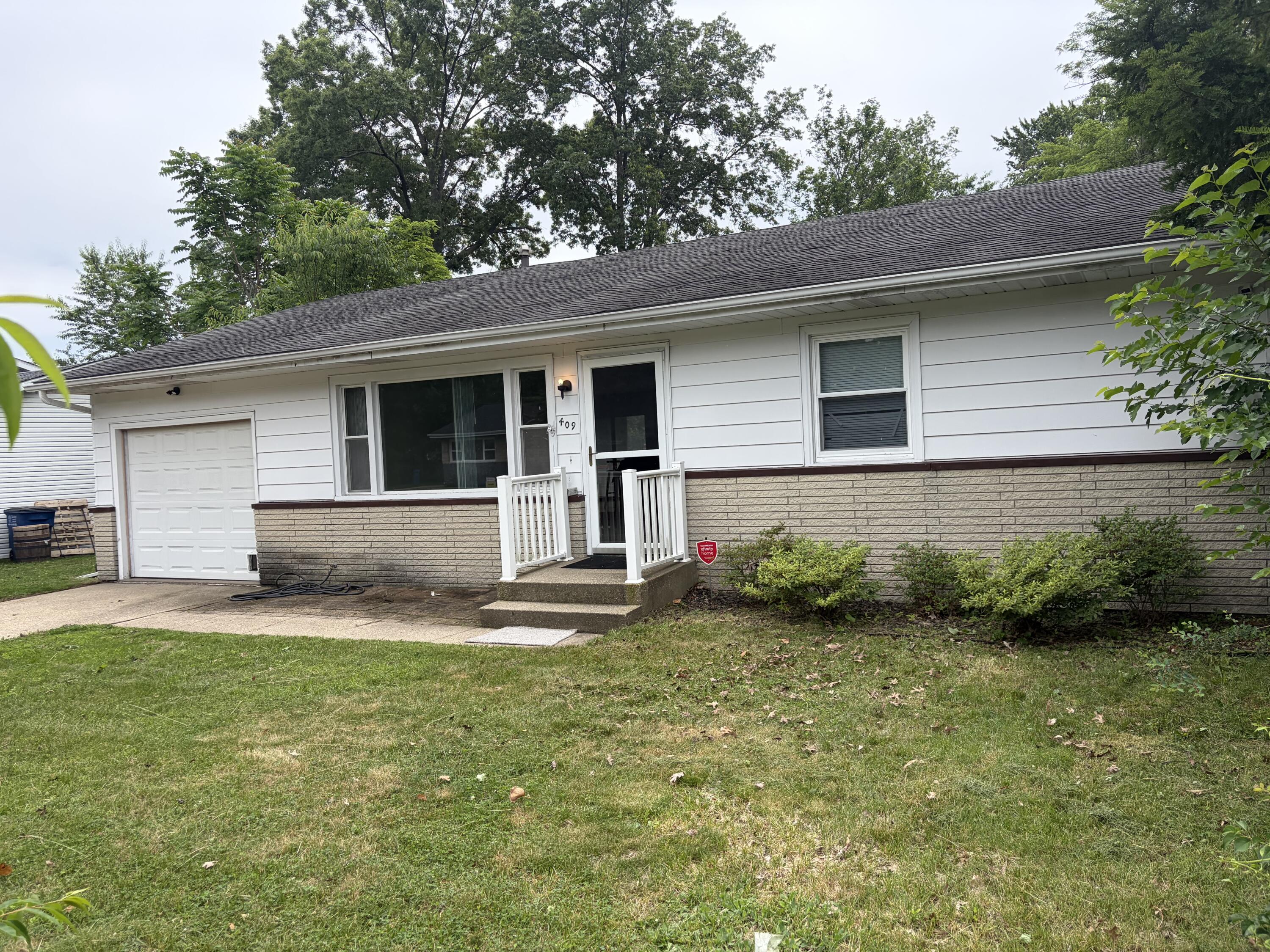 409 Holly Road Michigan City, IN 46360 - Photo 1 of 25 3000x2250