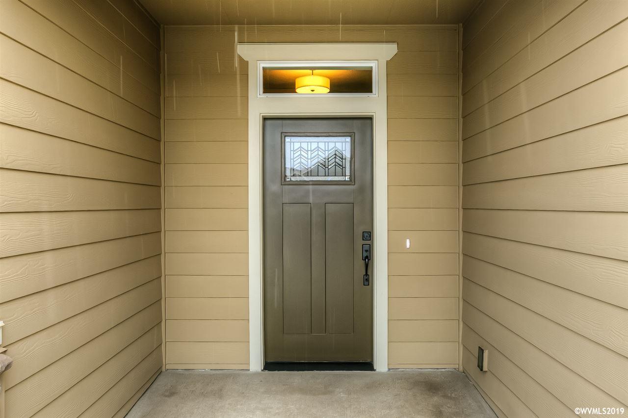 288 Southwest Applegate Trail Drive Dallas, OR 97338 - Photo 7 of 33 Gallery Image 7