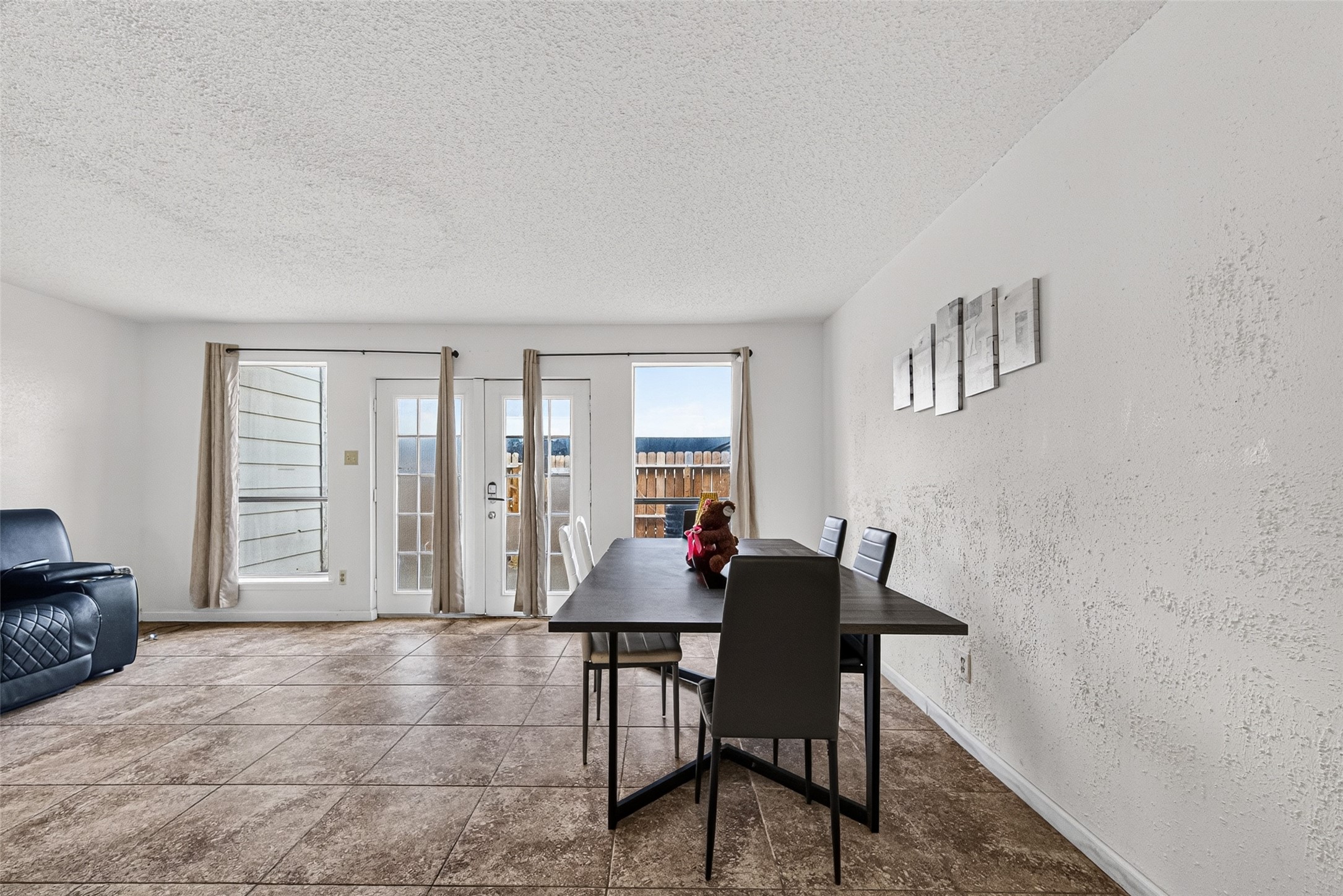 15507 Aldine Westfield Road Houston, TX 77032 - Photo 7 of 41