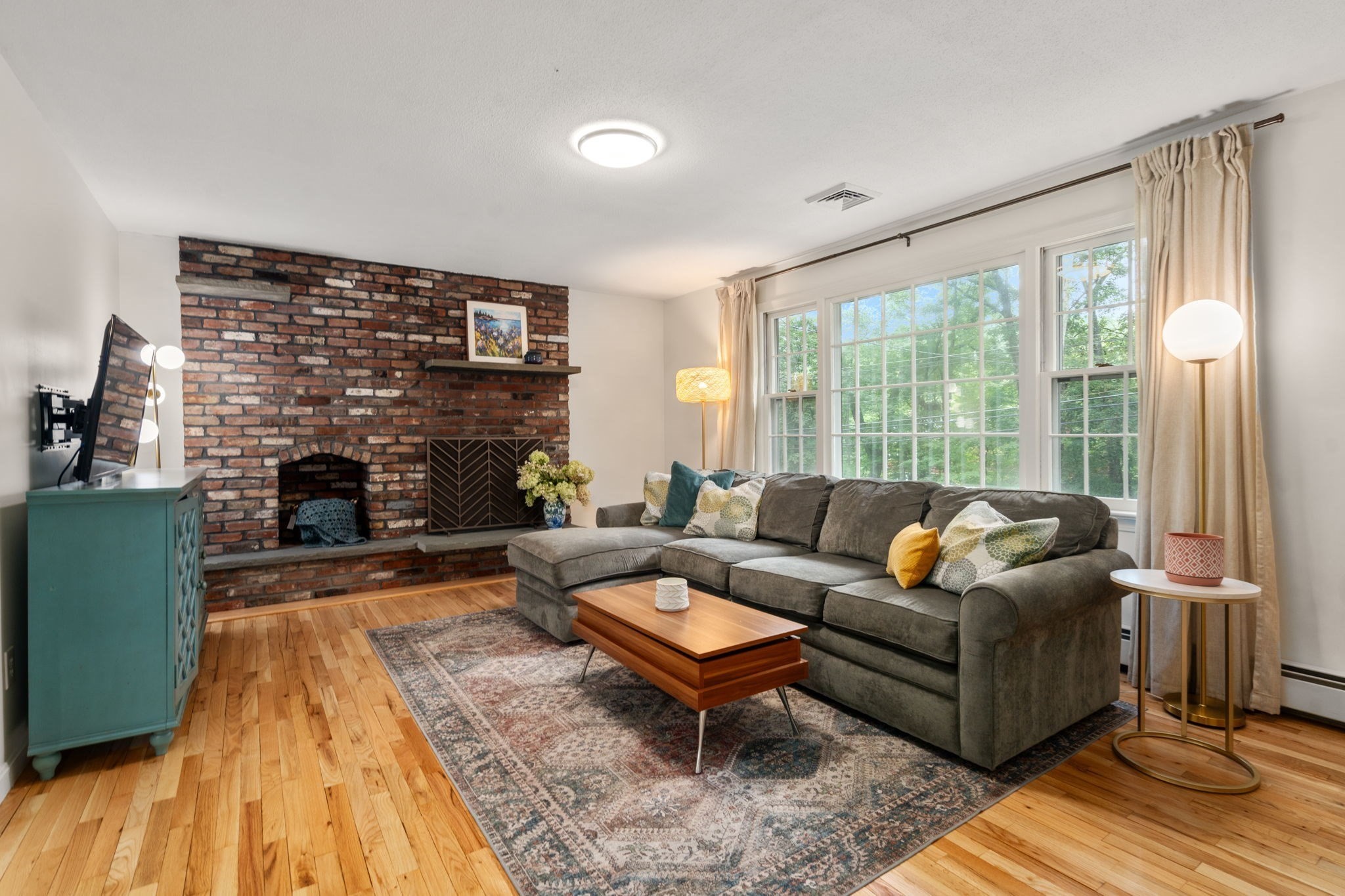 627 Concord Road Marlborough, MA 01752 - Photo 5 of 28 Gallery Image 5