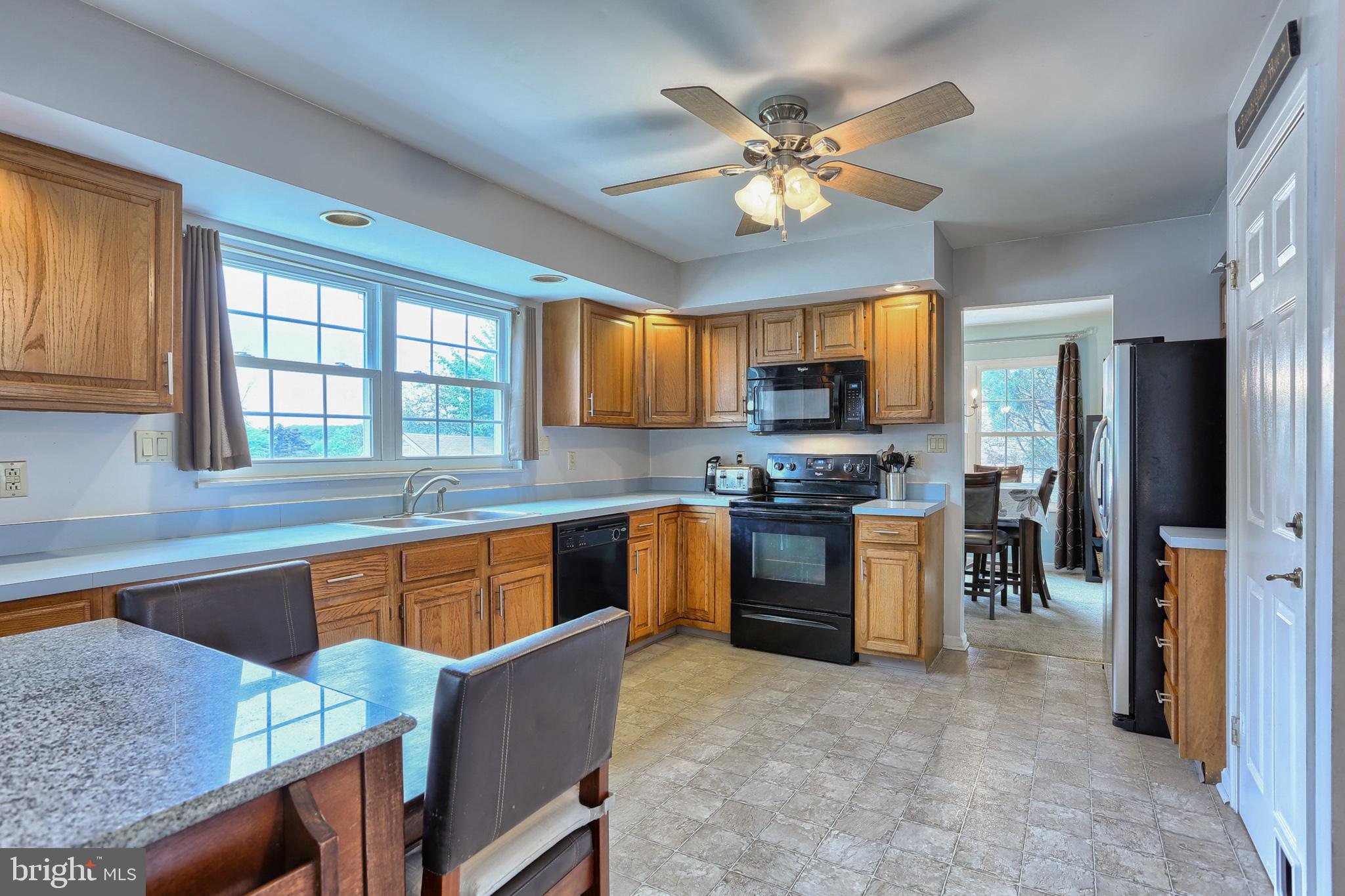 2739 Colonial Road Harrisburg, PA 17112 - Photo 10 of 34 Gallery Image 10