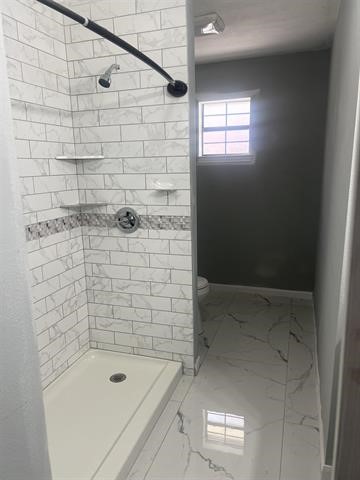 775 West Herring Street Sour Lake, TX 77659 - Photo 15 of 21 a bathroom with a shower and bathtub