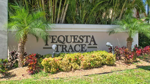 $3,150 | 108 Lighthouse Circle, Unit E, Tequesta, FL 33469