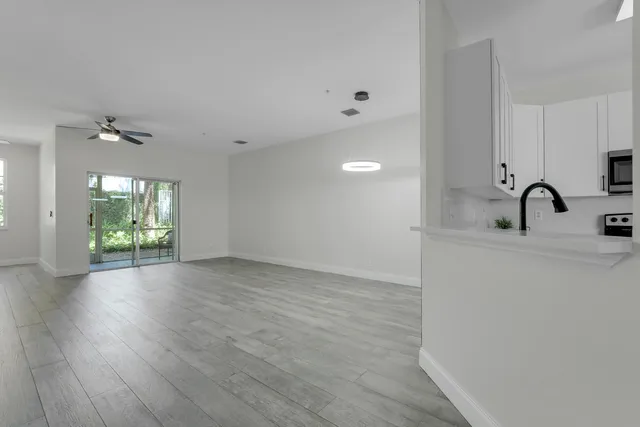 $3,150 | 108 Lighthouse Circle, Unit E, Tequesta, FL 33469