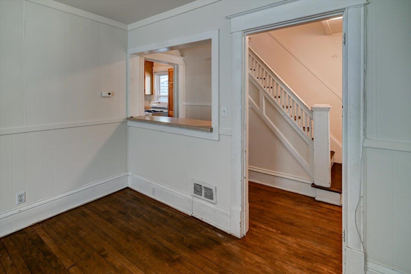 927 Drake Street Madison, WI 53715 - Photo 11 of 32