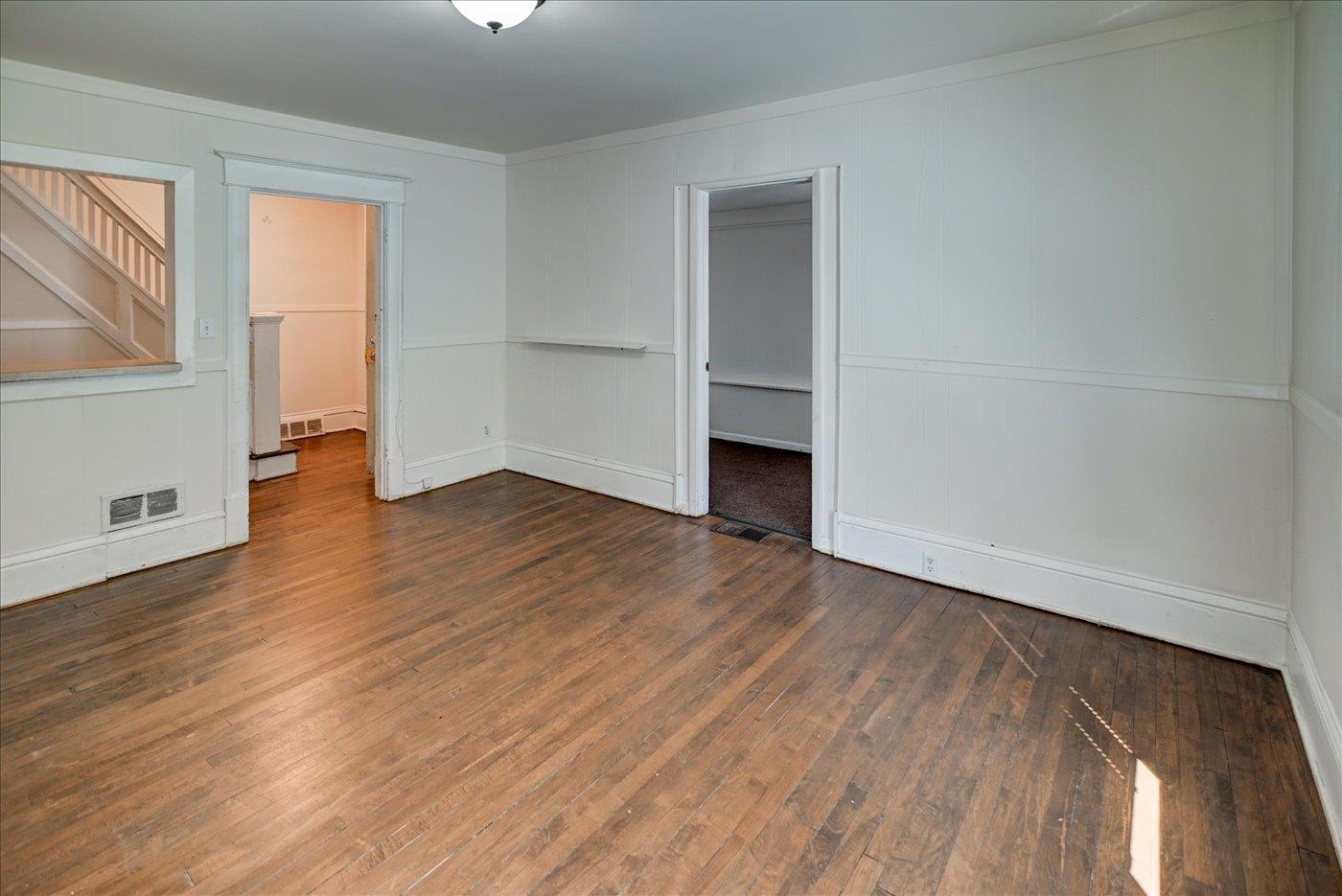 927 Drake Street Madison, WI 53715 - Photo 13 of 32