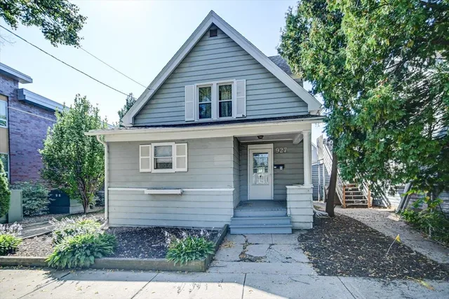 $419,900 | 927 Drake Street, Madison, WI 53715