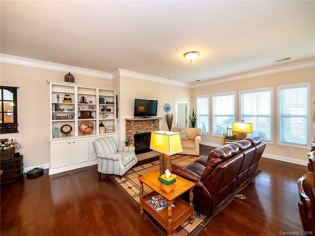7405 Hamilton Bridge Road, Unit 52 Charlotte, NC 28278 - Photo 4 of 29 Gallery Image 4