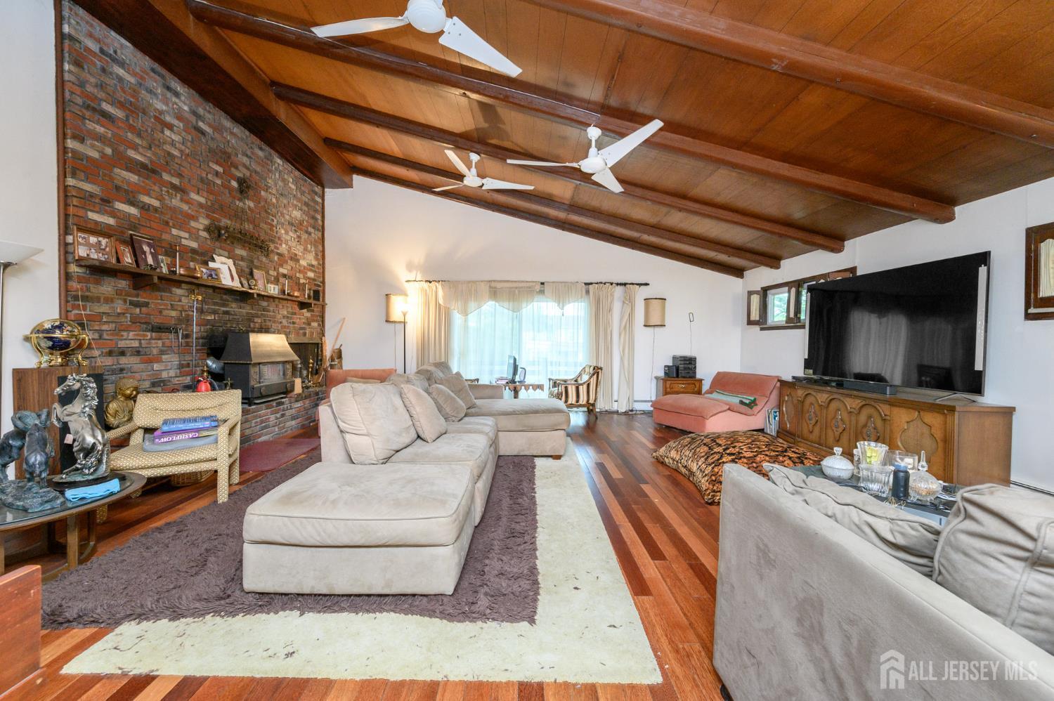 2 New Friendship Road Howell, NJ 07731 - Photo 4 of 37
