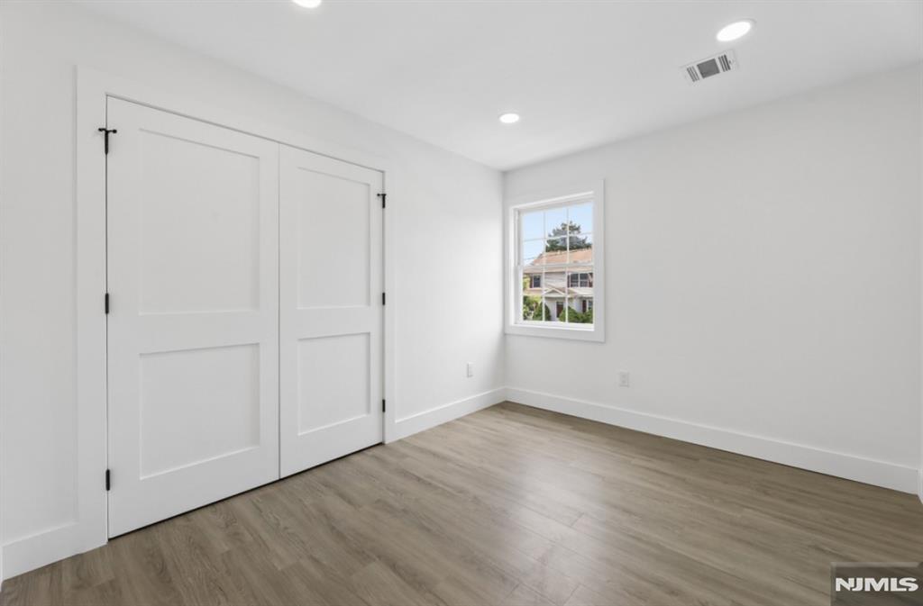 8 Annette Terrace Lodi, NJ 07644 - Photo 9 of 20