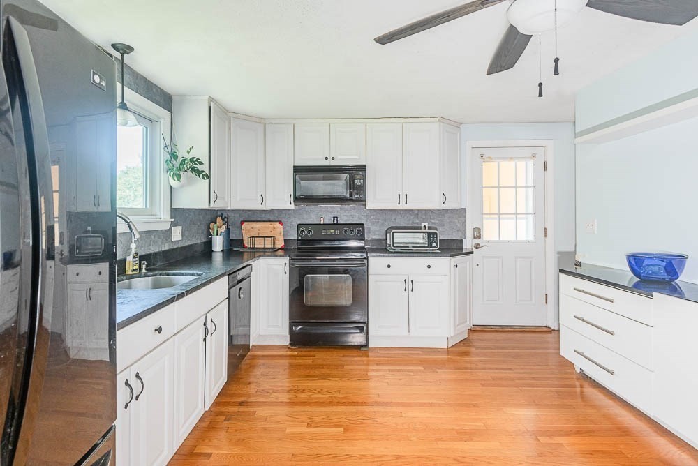 58 Alexander Road Braintree, MA 02184 - Photo 4 of 41 Gallery Image 4