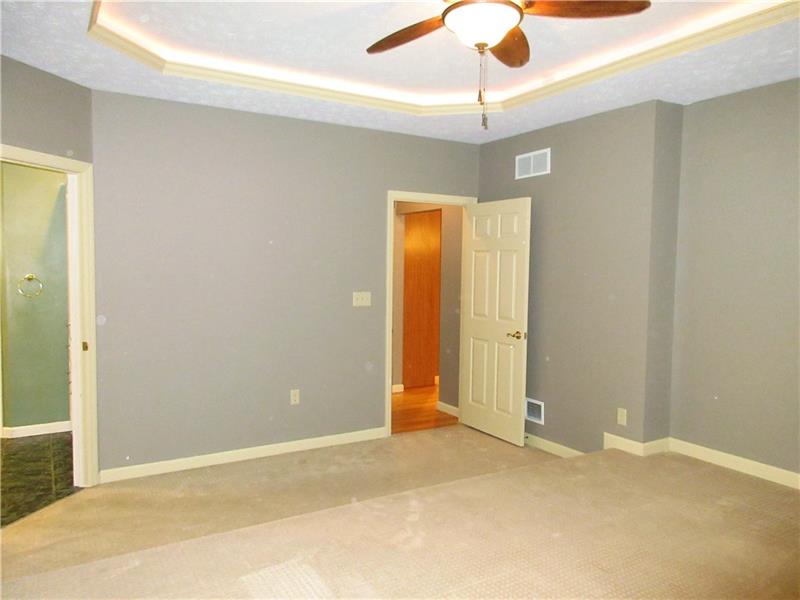 185 Mesa Drive Freeport, PA 16229 - Photo 11 of 25 Additional view of the master bedroom.