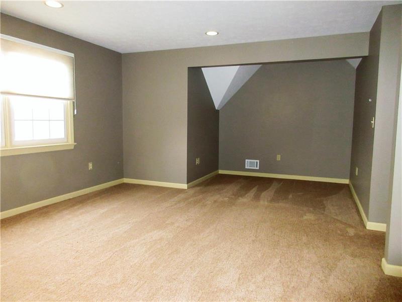 185 Mesa Drive Freeport, PA 16229 - Photo 14 of 25 Additional view of bedroom two.