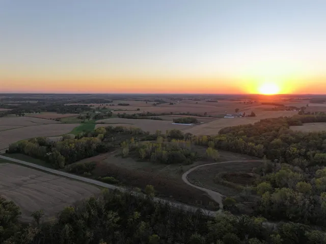 $214,900 | 2495 County Road O, Shullsburg, WI 53586