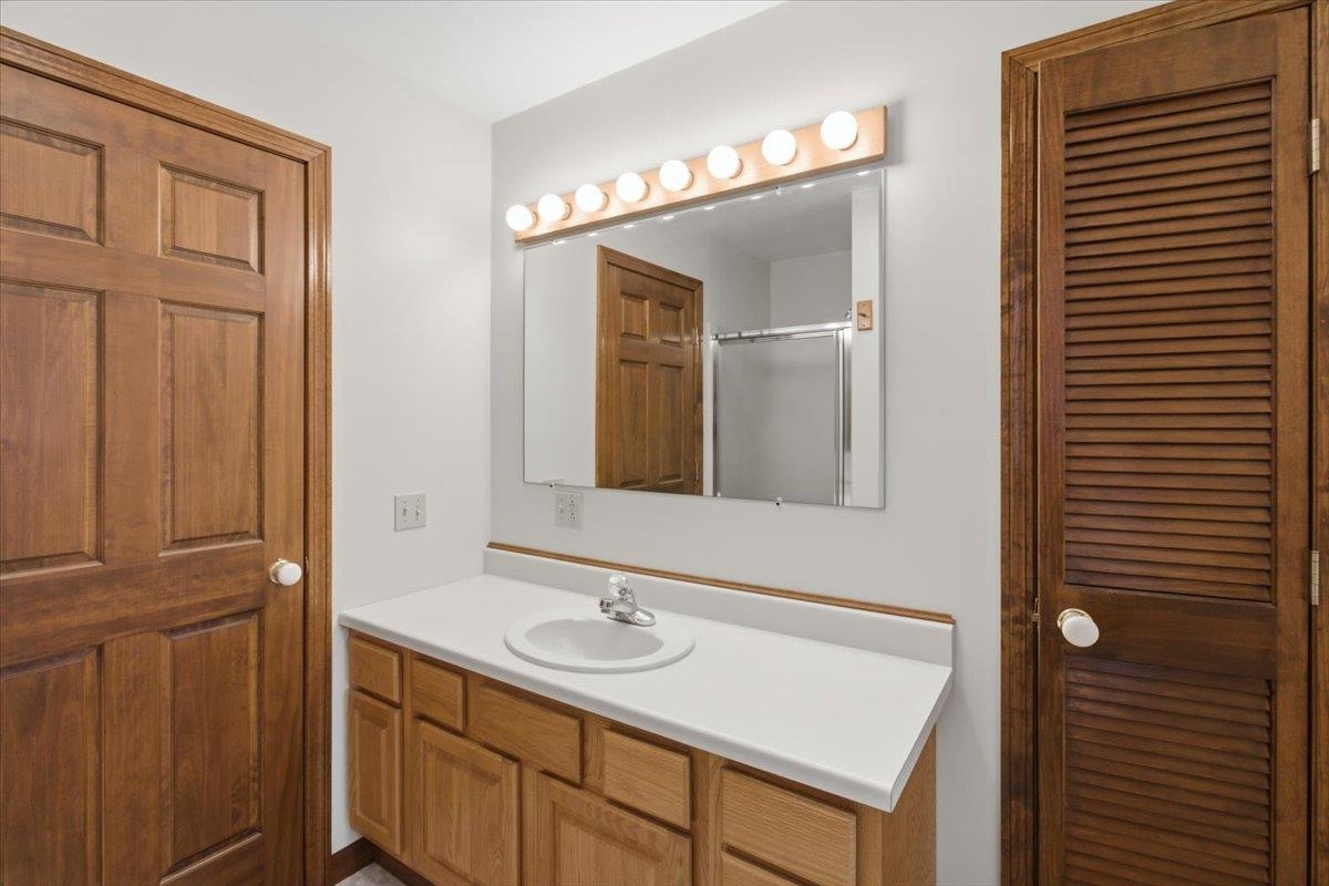 32 Cortland Lane Bennington, VT 05201 - Photo 18 of 44