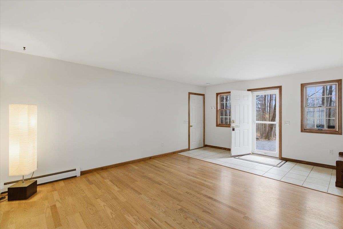 32 Cortland Lane Bennington, VT 05201 - Photo 3 of 44