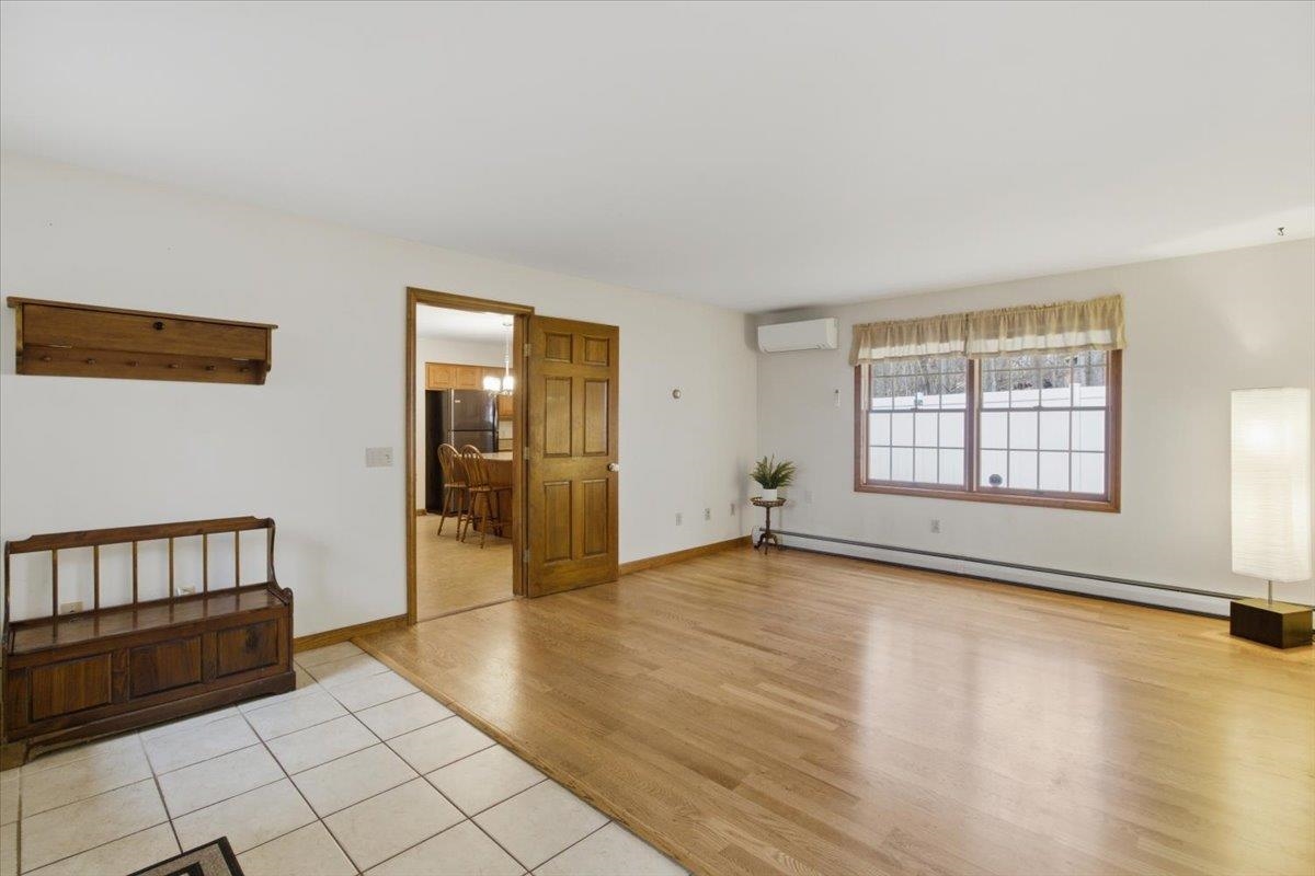 32 Cortland Lane Bennington, VT 05201 - Photo 4 of 44