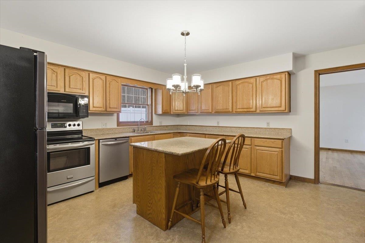 32 Cortland Lane Bennington, VT 05201 - Photo 8 of 44