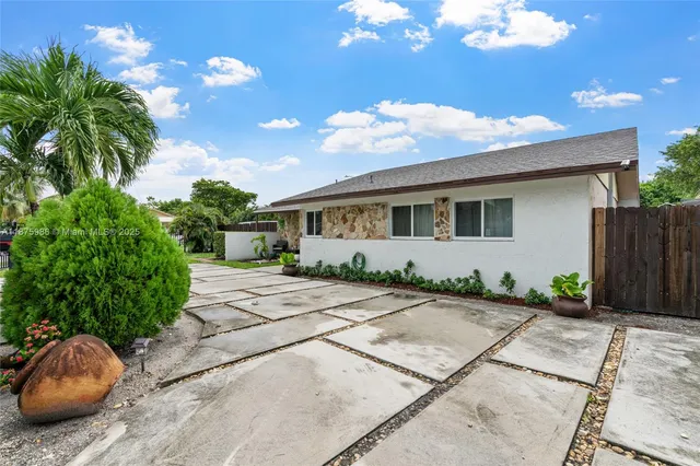 $550,000 | 2791 Northwest 207th Street, Miami Gardens, FL 33056