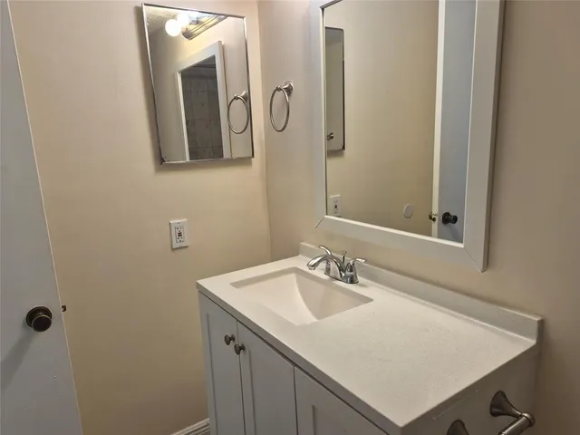 $1,495 | 4481 West McNab Road, Unit 10, Pompano Beach, FL 33069