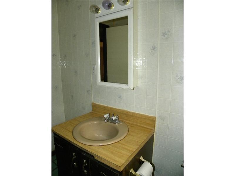 118 Plains Road Leeds, ME 04263 - Photo 19 of 19 Bathroom.
