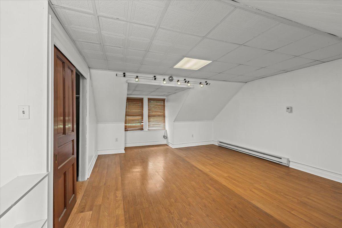 609 East Chestnut Street Lancaster, PA 17602 - Photo 23 of 24 Bedroom 4