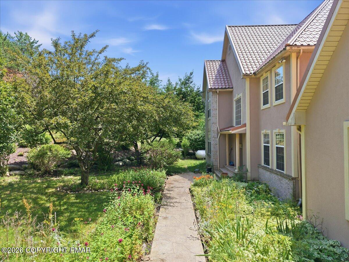 183 Chatham Hill Road Stroudsburg, PA 18360 - Photo 10 of 160 125-028_dji_fly_20260708_120954_0918_178