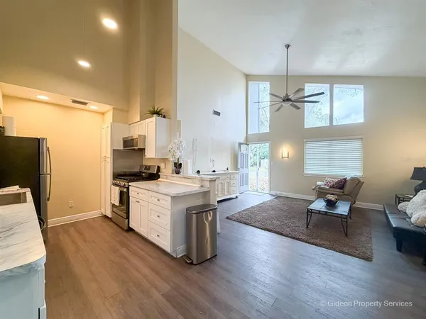 $2,100 | 2929 Northwest 43rd Avenue, Gainesville, FL 32605