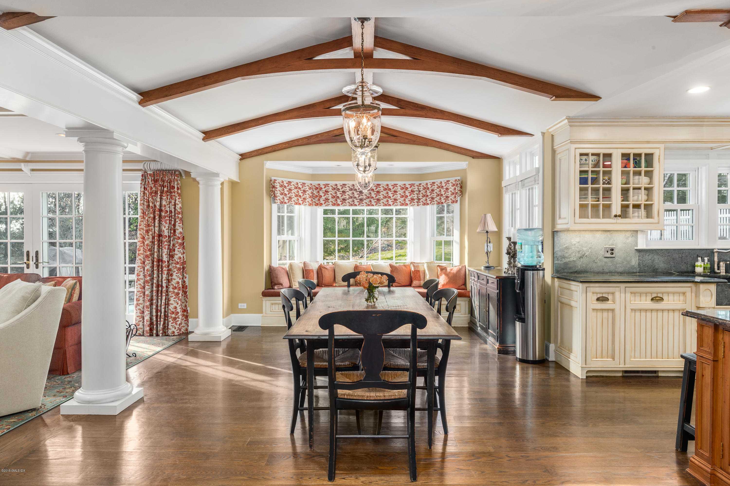 325 Taconic Road Greenwich, CT 06831 - Photo 9 of 22 BREAKFAST ROOM